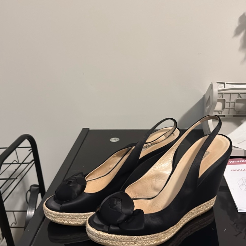 Prada Black Espadrille Shoes with Sophisticated Design - Picture 3 of 6